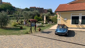 Deluxe Suite, Garden View | Terrace/patio - La casa di menny (Moneglia)