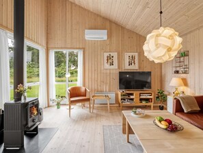 TV, fireplace - "Aurelie" - from the sea by Interhome (Ulfborg)