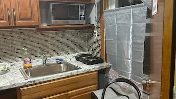 Executive-Studiosuite, 2 Queen-Betten, Nichtraucher, eigenes Bad | Essbereich im Zimmer