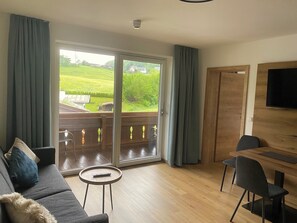 Télévision, table de tennis de table