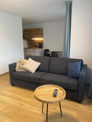 Télévision, table de tennis de table