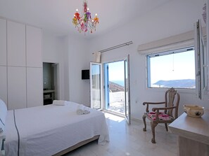3 bedrooms, iron/ironing board, WiFi, bed sheets - Chrysanthemo Villa Agapi (C9JW+HW Mikonos, Greece)