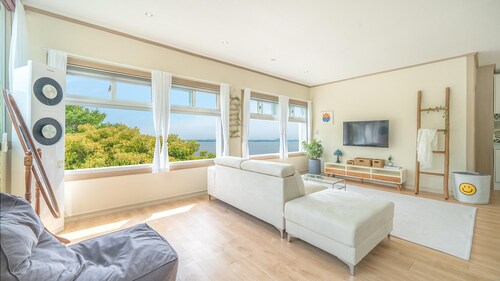 Yeosu Canada meo Village pet Pension