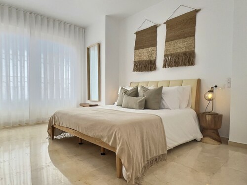 Incredible sea views in this three-bedroom penthouse apartment