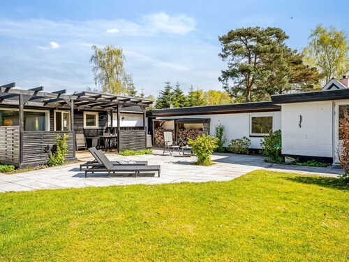 "Annastasia" - 400m from the sea by Interhome