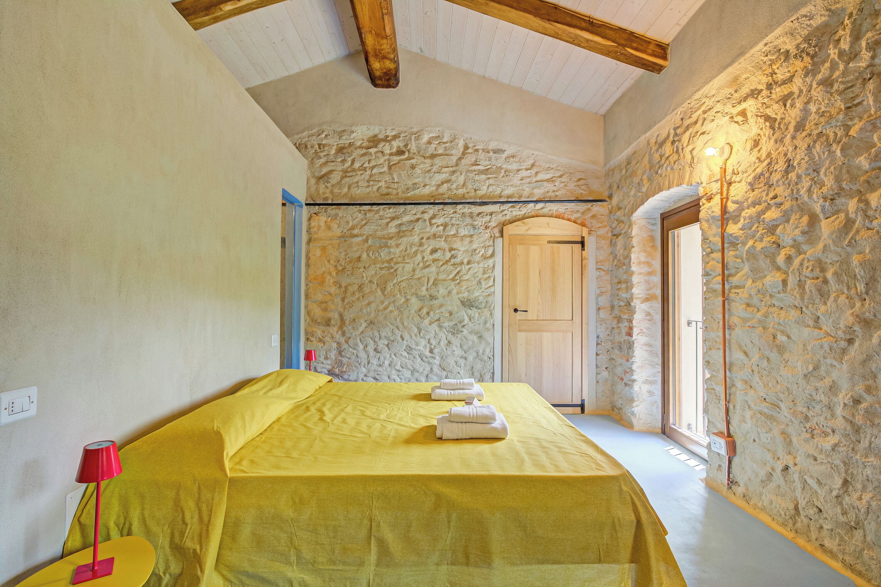 4 bedrooms, free WiFi, bed sheets
