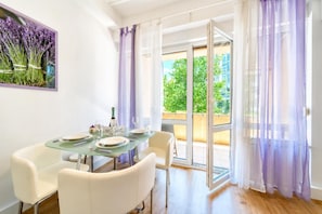 Estudio familiar, microondas (Lavanda Apartment With Terrace) | Restaurantes