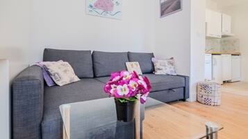 Family Studio (Lavanda Apartment With Terrace) | Ruang tamu | TV skrin rata