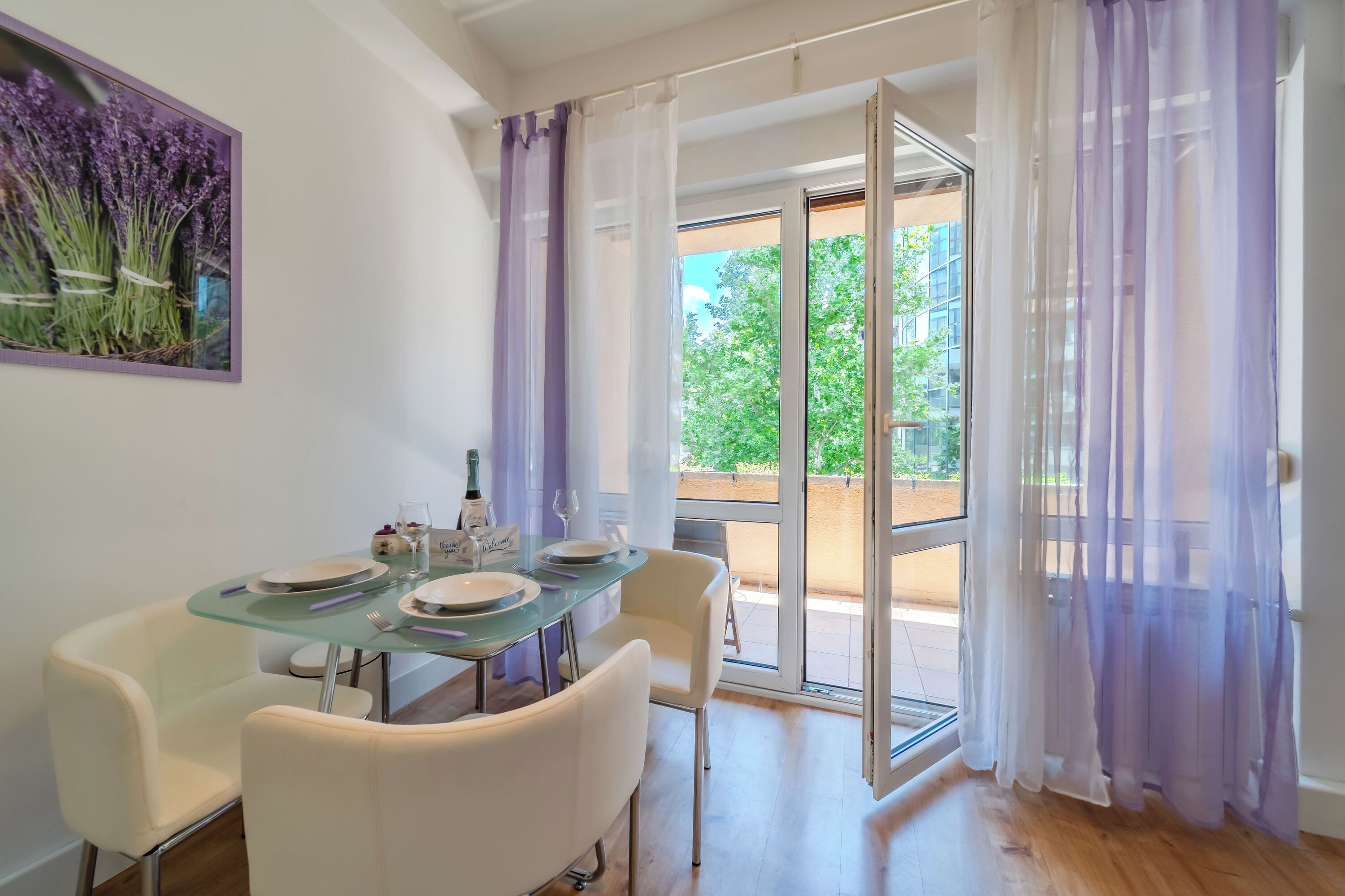 Family Studio (Lavanda Apartment With Terrace) | Dining
