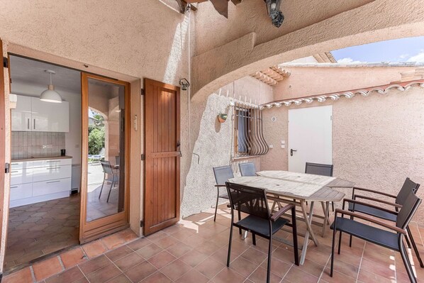 Balcony / Terrace / Patio, Outdoor