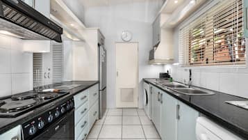 Standard-Doppelzimmer, 2 Schlafzimmer | Eigene Küche | Wasserkocher