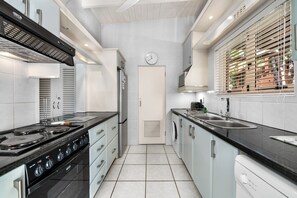 Standard Double Room, 2 Bedrooms | Private kitchen | Electric kettle - San Lameer Villa 2854 (Southbroom)