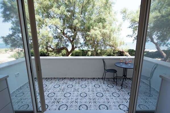 Appartement luxueux, balcon, vue sur la mer | Terrasse/patio