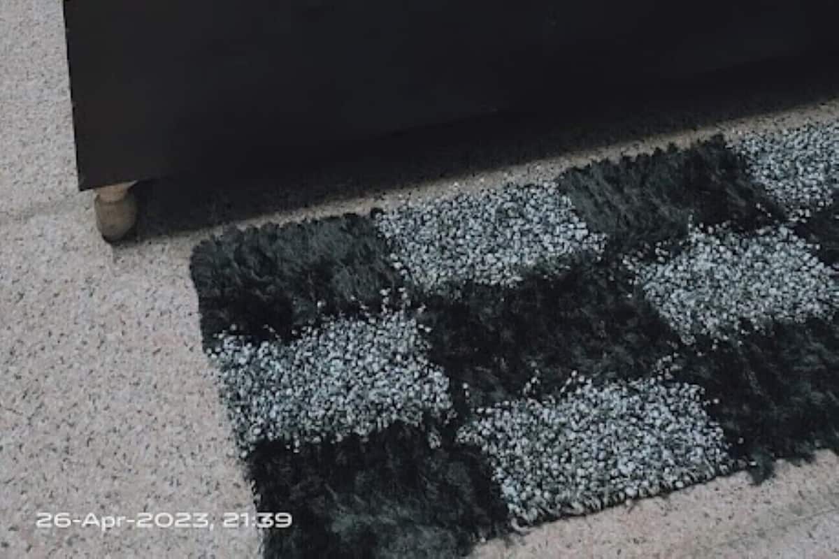 WiFi (free), bed sheets
