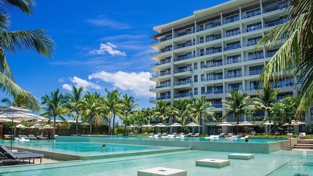 2 piscinas al aire libre