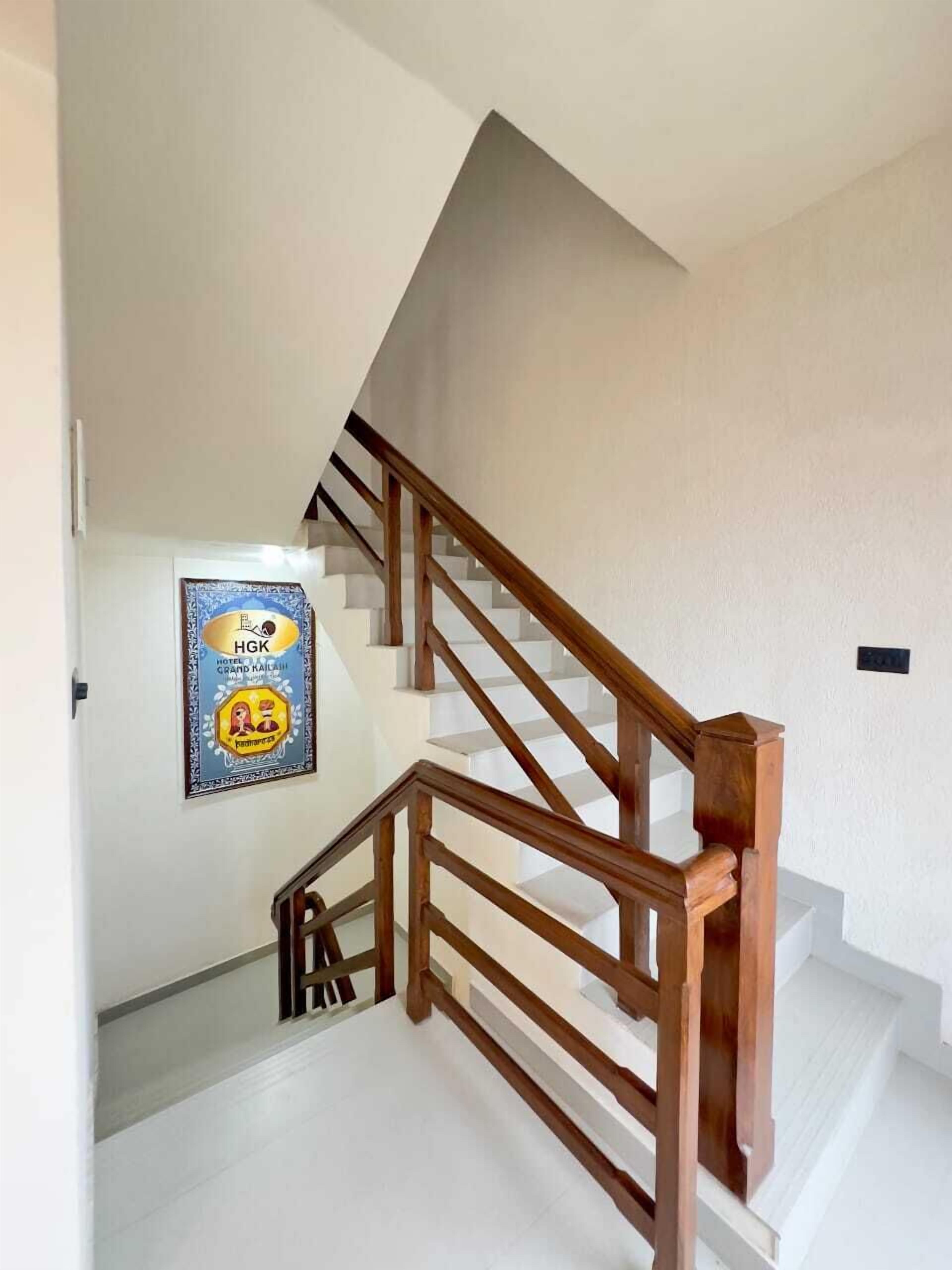 Susur tangan di tangga