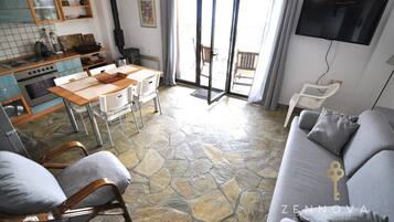 Family House, Harbour View | Private kitchen