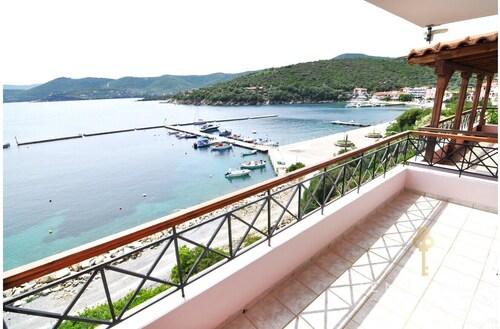 Zennova 43 Pirgadikia Sky & Sea Home