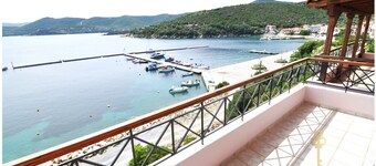 Zennova 43 Pirgadikia Sky & Sea Home