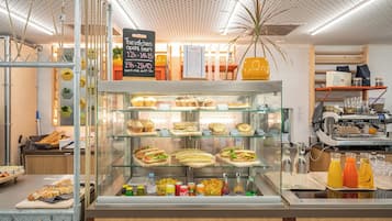Snack bar