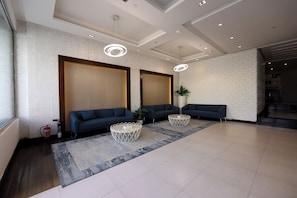 Reception - LandwaySuite (Manama)