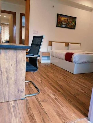 Deluxe Room, Balcony | In-room safe, desk, laptop workspace, free WiFi