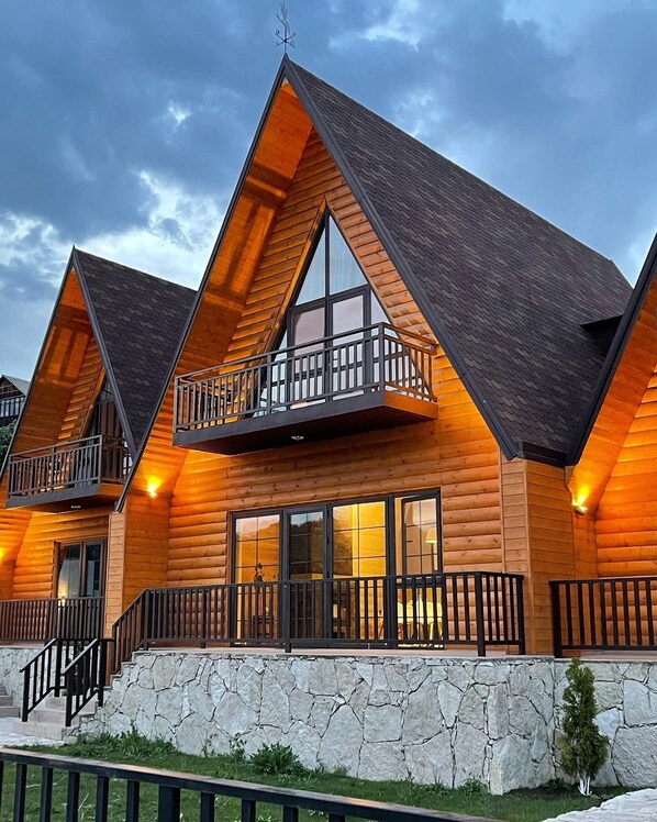 Laptop workspace, free WiFi - KiroviTun (Dilijan)