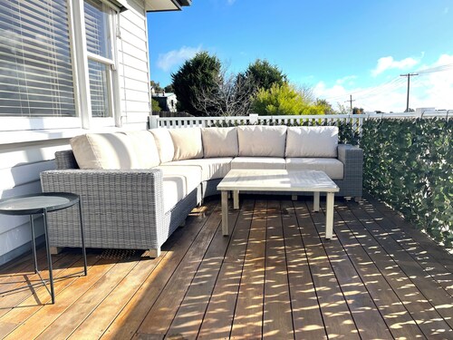 House with forest views in vibrant central goldfields town only 1.5hr from Melb