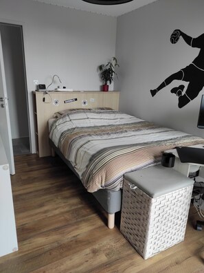 2 Schlafzimmer, Bügeleisen/Bügelbrett, WLAN, Bettwäsche