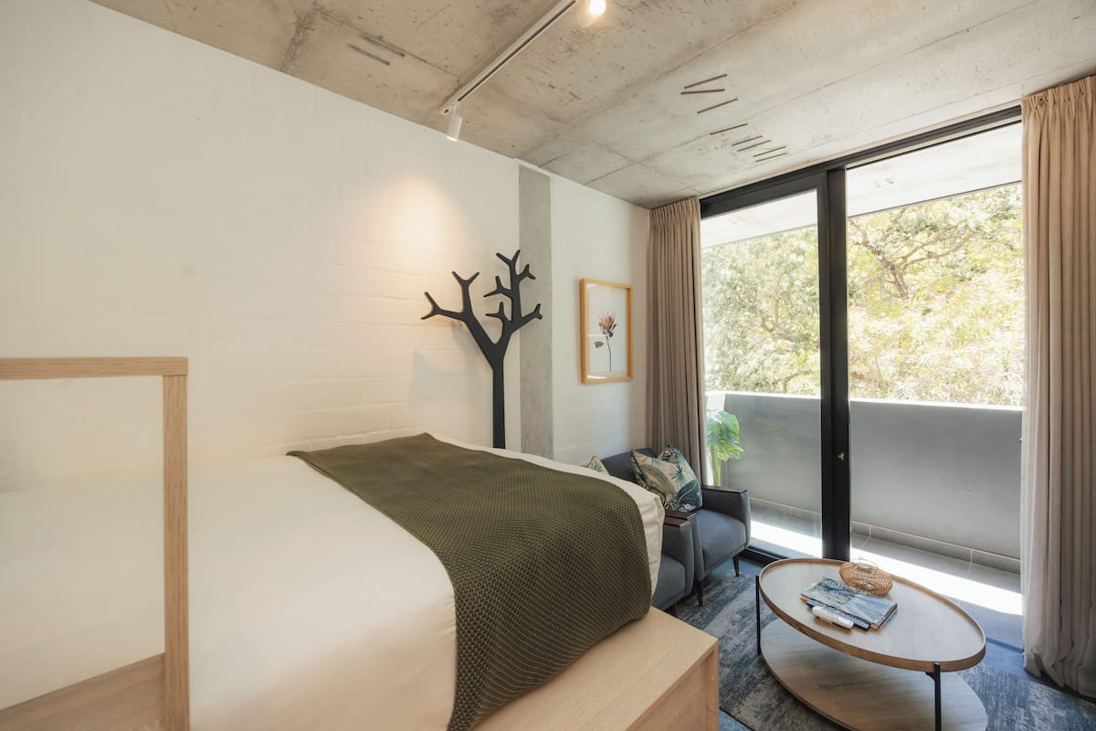 Compact studio | In-room safe, desk, laptop workspace, blackout curtains