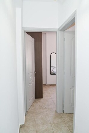 Family Apartment, Valley View