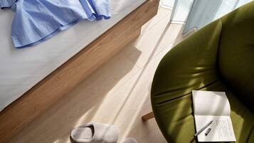 2 slaapkamers, een strijkplank/strijkijzer, reisbedje, wifi