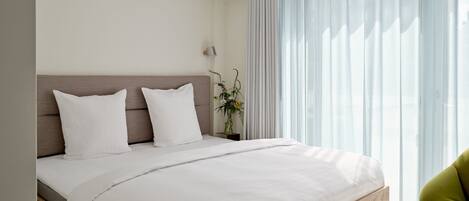 1 bedroom, iron/ironing board, travel crib, WiFi