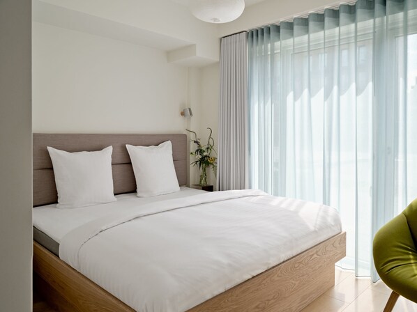 1 bedroom, iron/ironing board, travel cot, WiFi - Bright studio with terrace, perfect for two (København)