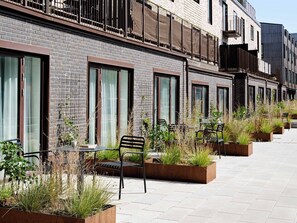 Outdoor dining - Studio Apartment for 2 with Terrace (København)