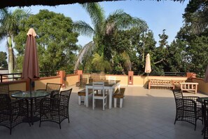Restaurant - Secrets Guest House (Entebbe)