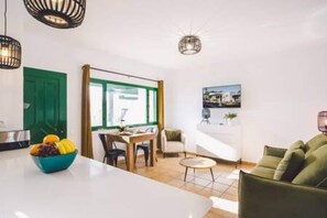 TV - Casa Roma - One Bedroom Apartment, Sleeps 2 (Puerto del Carmen)