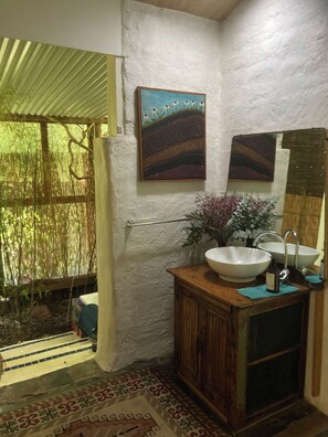 Hårføner, håndklær, såpe og sjampo