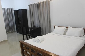1 bedroom, in-room safe, free WiFi, wheelchair access