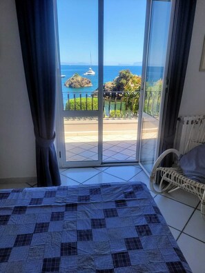 2 camere, una scrivania, ferro/asse da stiro, Wi-Fi