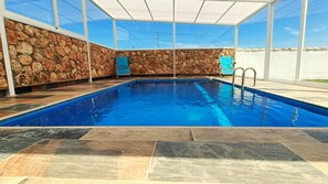Piscine couverte, piscine extérieure