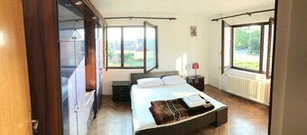 Beautiful Large comfortable Villa set in Green Natural area of Vrcin, Belgrade