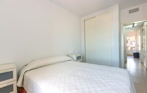 2 bedrooms