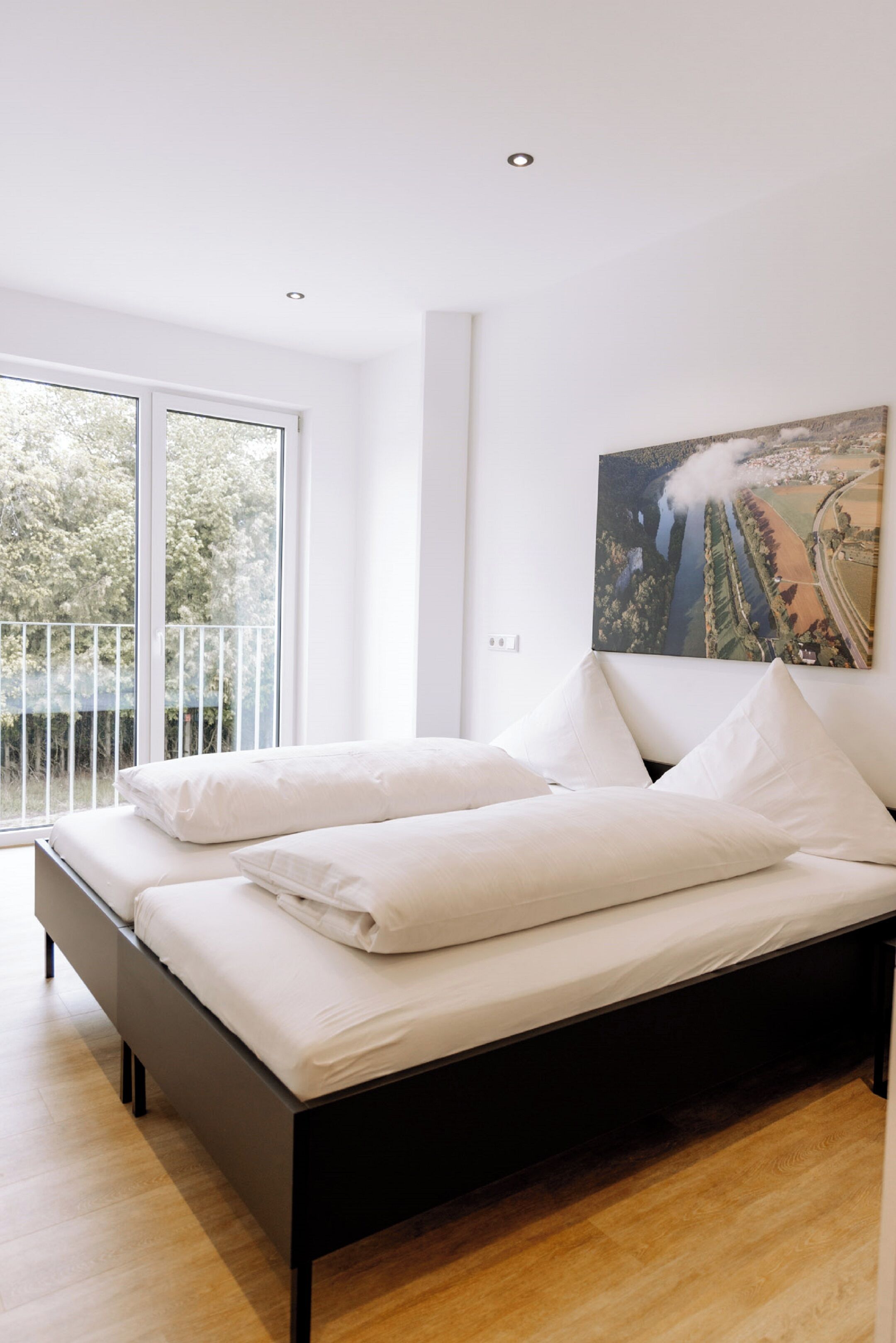 Dobbeltværelse | Pengeskab på værelset, skrivebord, gratis Wi-Fi, sengetøj