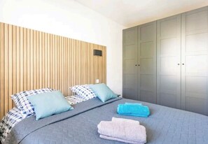 2 chambres, fer et planche à repasser, Wi-Fi gratuit, draps fournis