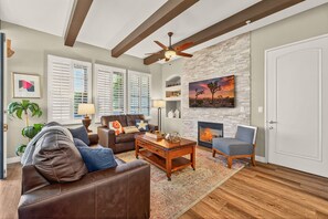 Smart-TV, peis og kontorer