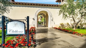 Exterior detail - LV370 Vibrant Downstairs 3BR Legacy Villa Lock-Off (La Quinta)