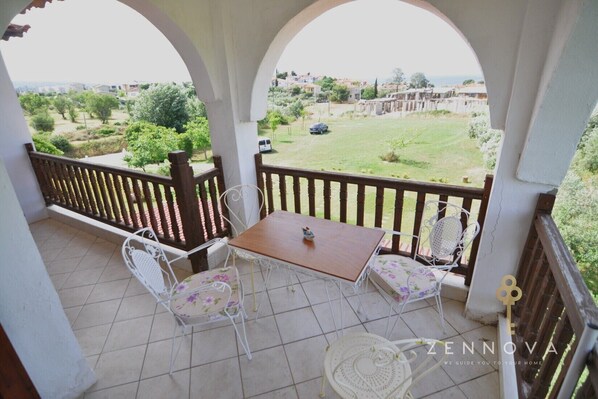 Departamento clásico, vista al mar | Terraza o patio