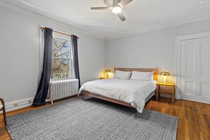 5 bedrooms, desk, iron/ironing board, travel cot