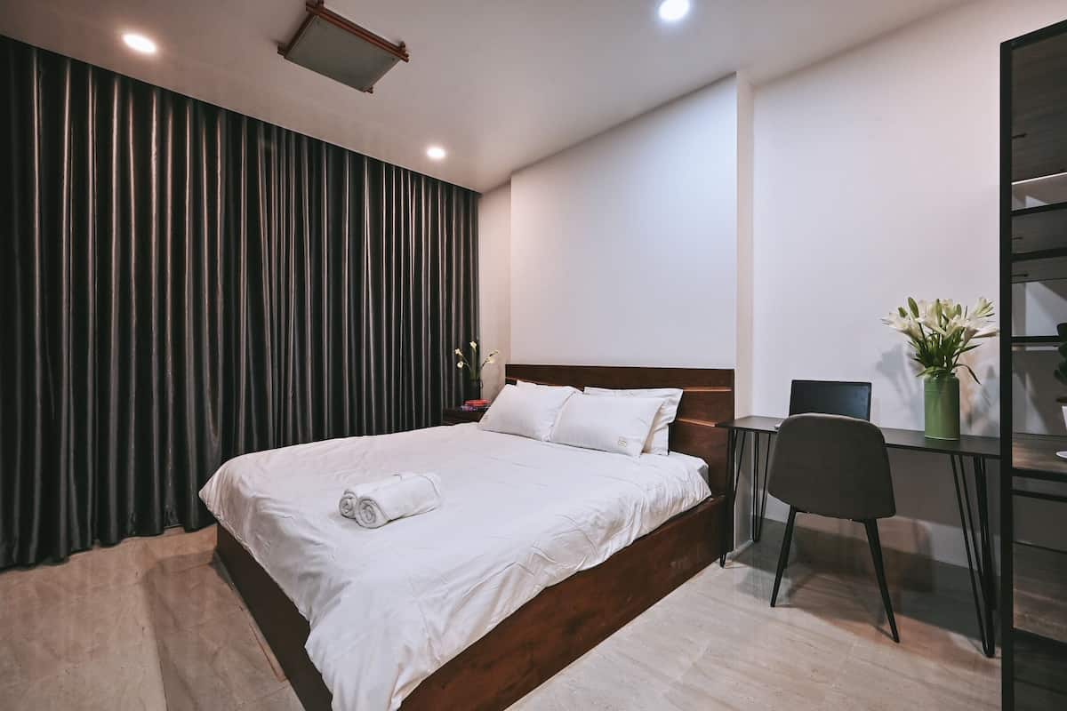 Basic Apartment | 2 bedrooms, desk, free WiFi